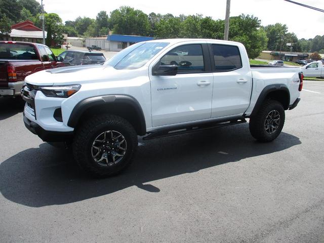 Photo of 2026 Summit White Chevrolet Colorado