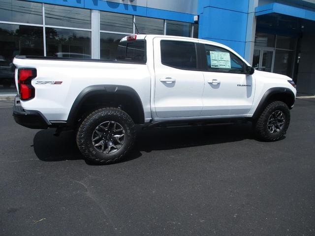 Photo of 2026 Summit White Chevrolet Colorado