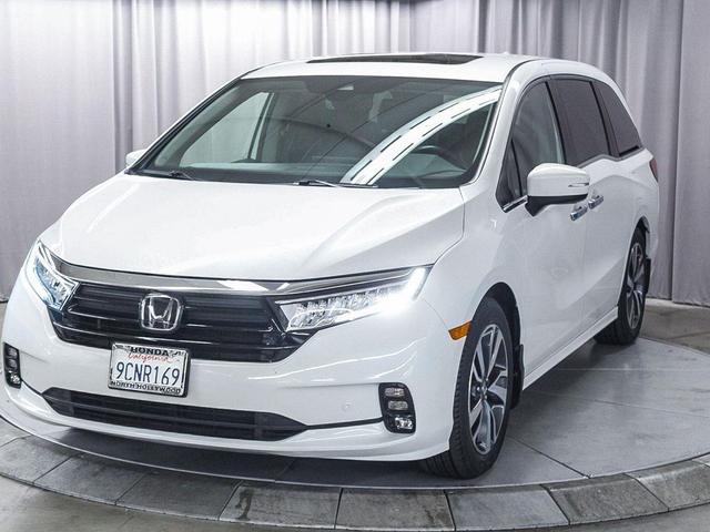 Photo of 2023 Platinum White Pearl Honda Odyssey