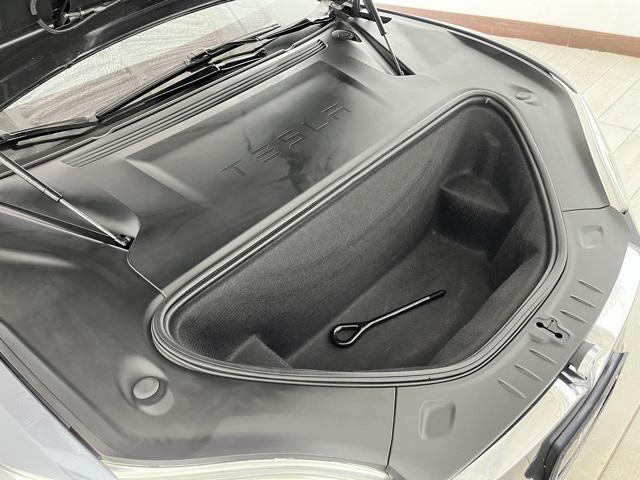 Photo of 2020 Gray Tesla Model S
