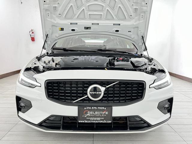 Photo of 2025 Crystal White Pearl Volvo S60