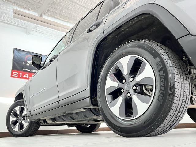 Photo of 2023 Baltic Gray Metallic Clearcoat Jeep Grand Cherokee 4xe