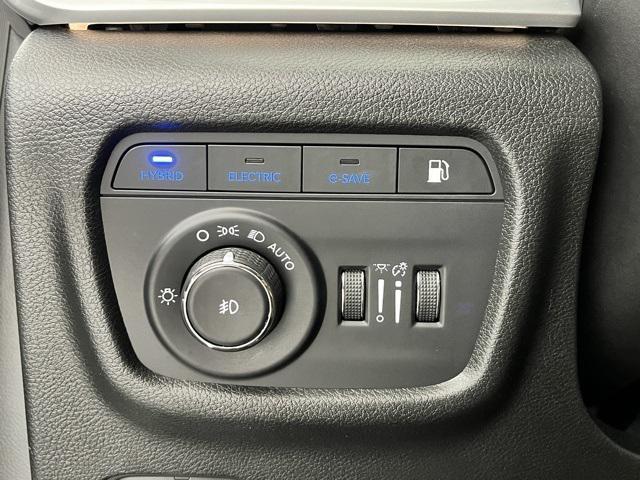 Photo of 2023 Baltic Gray Metallic Clearcoat Jeep Grand Cherokee 4xe