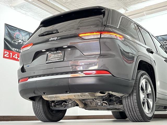 Photo of 2023 Baltic Gray Metallic Clearcoat Jeep Grand Cherokee 4xe