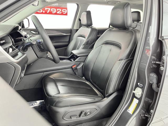 Photo of 2023 Baltic Gray Metallic Clearcoat Jeep Grand Cherokee 4xe