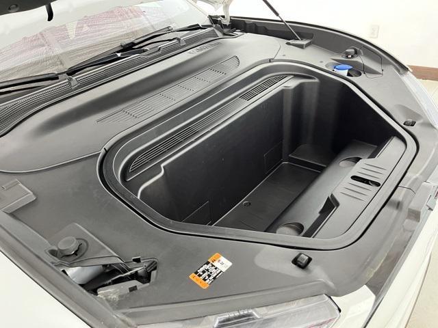 Photo of 2022 White Metallic Ford Mustang Mach-E