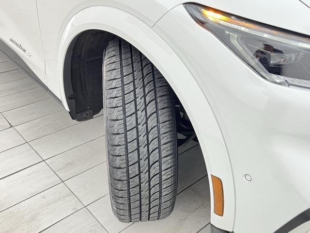 Photo of 2022 White Metallic Ford Mustang Mach-E
