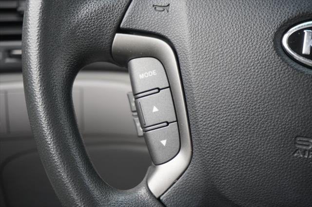 Photo of 2009 Silver Kia Optima