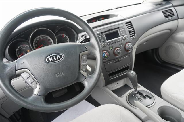Photo of 2009 Silver Kia Optima
