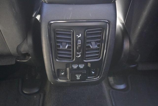 Photo of 2015 Bright White Clearcoat Jeep Grand Cherokee