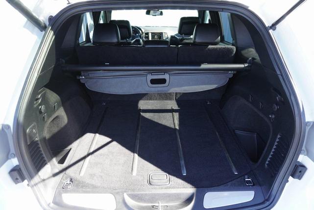 Photo of 2015 Bright White Clearcoat Jeep Grand Cherokee