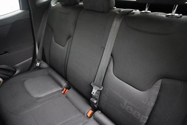 Photo of 2016 Black Jeep Renegade