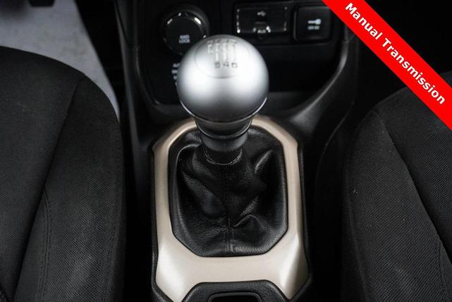 Photo of 2016 Black Jeep Renegade