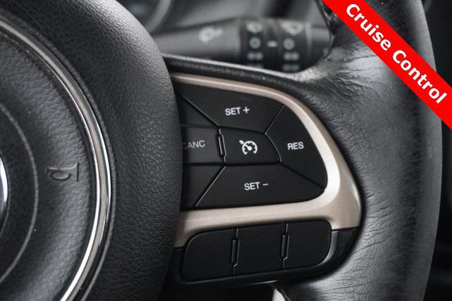 Photo of 2016 Black Jeep Renegade