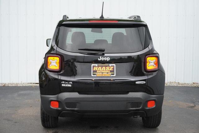 Photo of 2016 Black Jeep Renegade