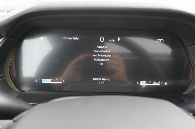 Photo of 2025 Diamond Black Crystal Pearlcoat Jeep Grand Cherokee L