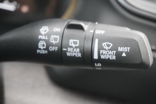 Photo of 2025 Diamond Black Crystal Pearlcoat Jeep Grand Cherokee L