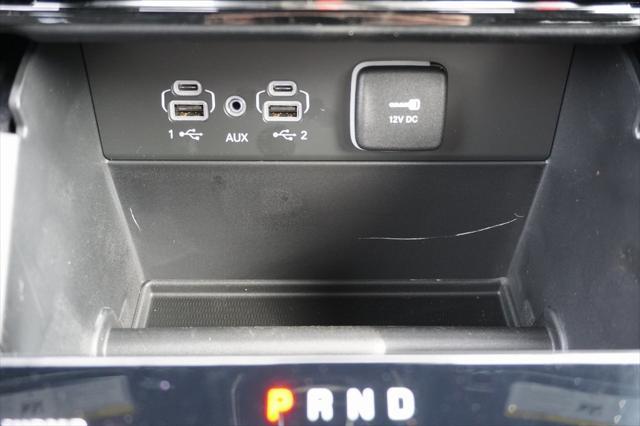 Photo of 2025 Diamond Black Crystal Pearlcoat Jeep Grand Cherokee L