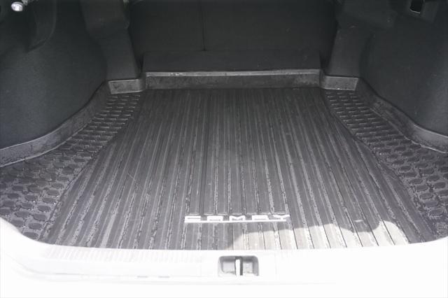 Photo of 2018 White Toyota Camry