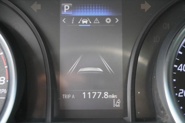 Photo of 2018 White Toyota Camry