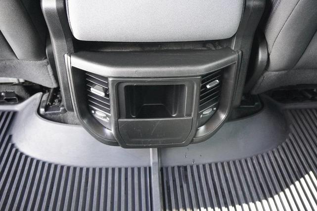 Photo of 2020 Diamond Black Crystal Pearlcoat RAM 1500