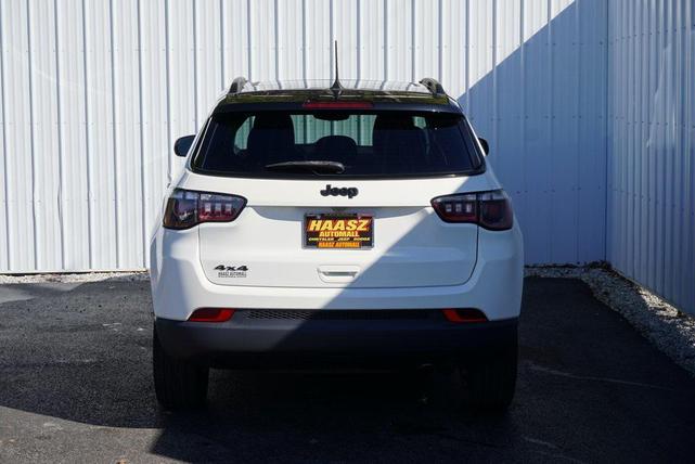 Photo of 2021 White Clearcoat Jeep Compass