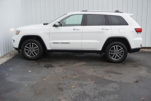 Photo of 2021 Bright White Clearcoat Jeep Grand Cherokee