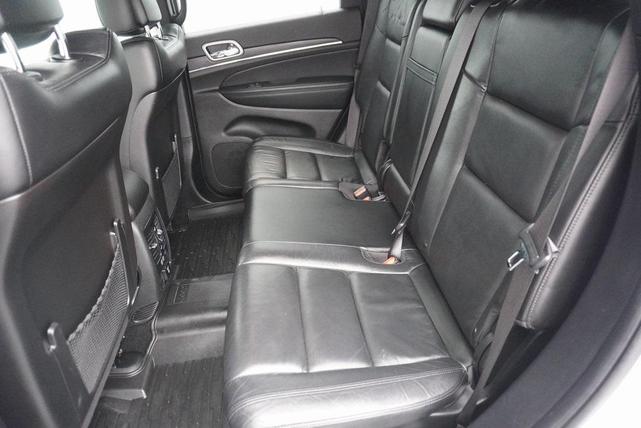 Photo of 2021 Bright White Clearcoat Jeep Grand Cherokee