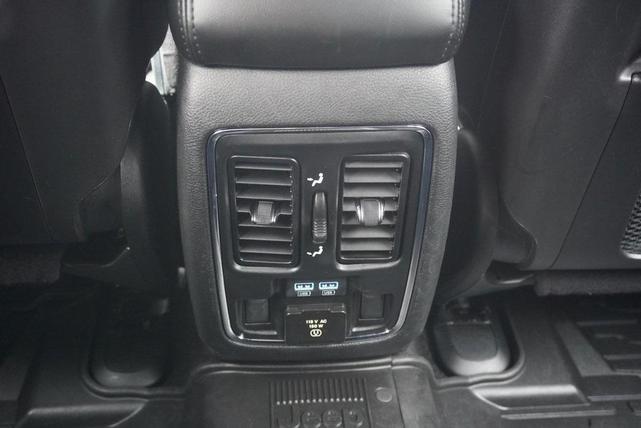Photo of 2021 Bright White Clearcoat Jeep Grand Cherokee