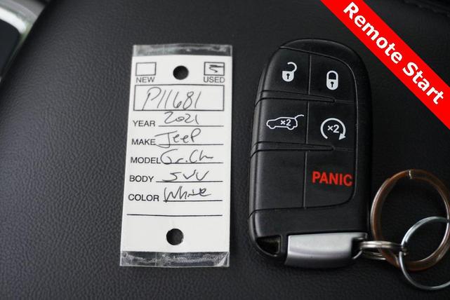 Photo of 2021 Bright White Clearcoat Jeep Grand Cherokee