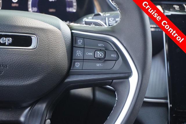 Photo of 2025 Silver Zynith Jeep Grand Cherokee