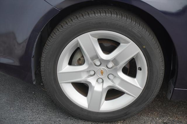 Photo of 2011 Imperial Blue Metallic Chevrolet Malibu