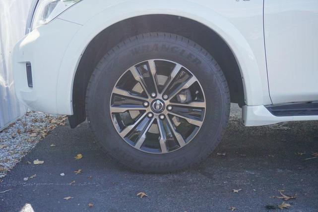 Photo of 2019 Pearl White Tricoat Nissan Armada