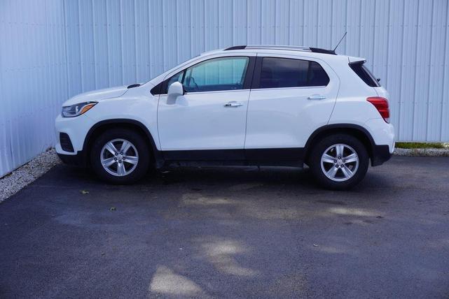 Photo of 2019 Summit White Chevrolet Trax