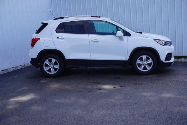 Photo of 2019 Summit White Chevrolet Trax