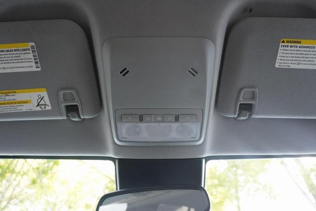 Photo of 2019 Summit White Chevrolet Trax