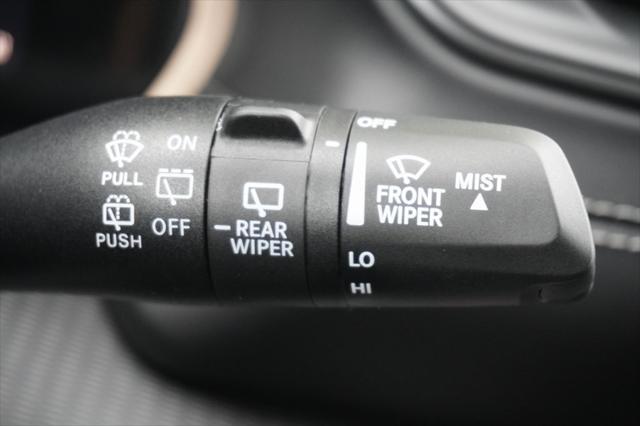 Photo of 2025 Diamond Black Crystal Pearlcoat Jeep Grand Cherokee L