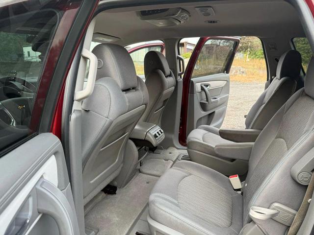 Photo of 2016 Burgundy Chevrolet Traverse