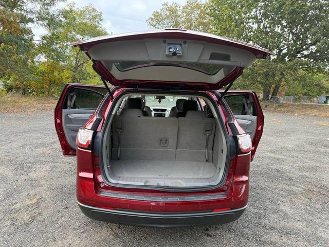 Photo of 2016 Burgundy Chevrolet Traverse
