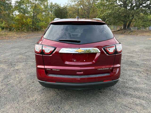 Photo of 2016 Burgundy Chevrolet Traverse