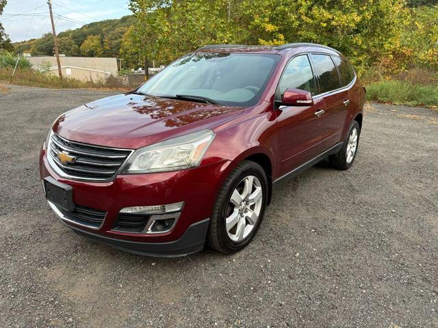 Photo of 2016 Burgundy Chevrolet Traverse