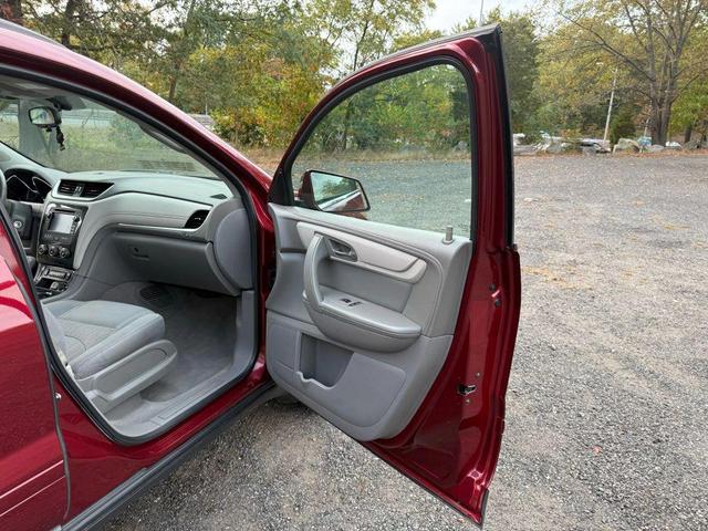 Photo of 2016 Burgundy Chevrolet Traverse