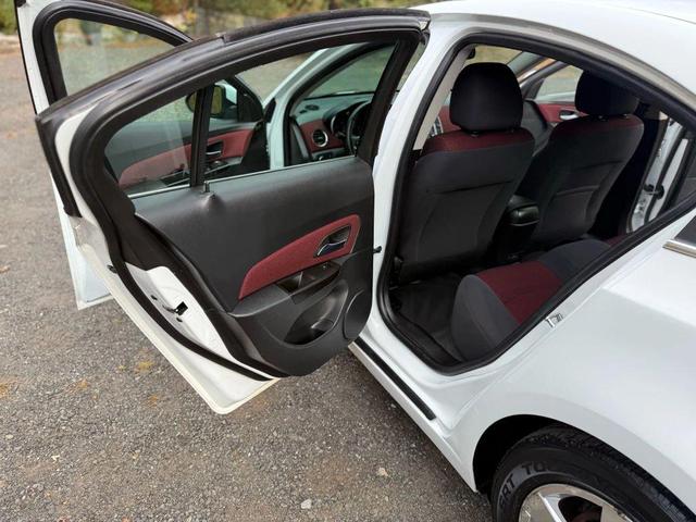 Photo of 2014 White Chevrolet Cruze