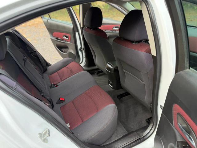 Photo of 2014 White Chevrolet Cruze