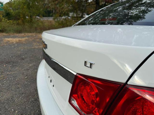 Photo of 2014 White Chevrolet Cruze