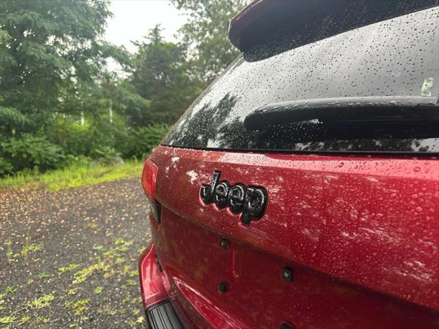 Photo of 2015  Jeep Grand Cherokee