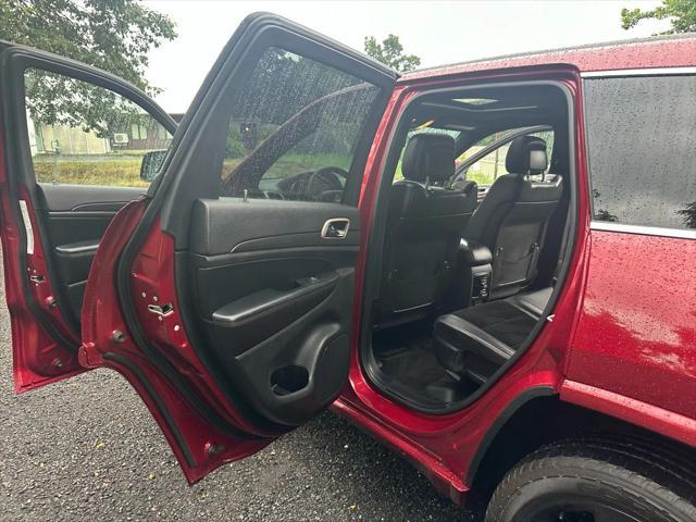 Photo of 2015  Jeep Grand Cherokee
