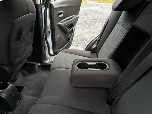 Photo of 2016 Silver Ice Metallic Chevrolet Trax