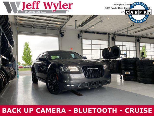 2017 Chrysler 300