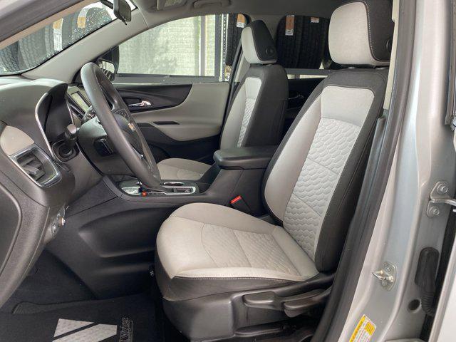 Photo of 2019 Silver Ice Metallic Chevrolet Equinox